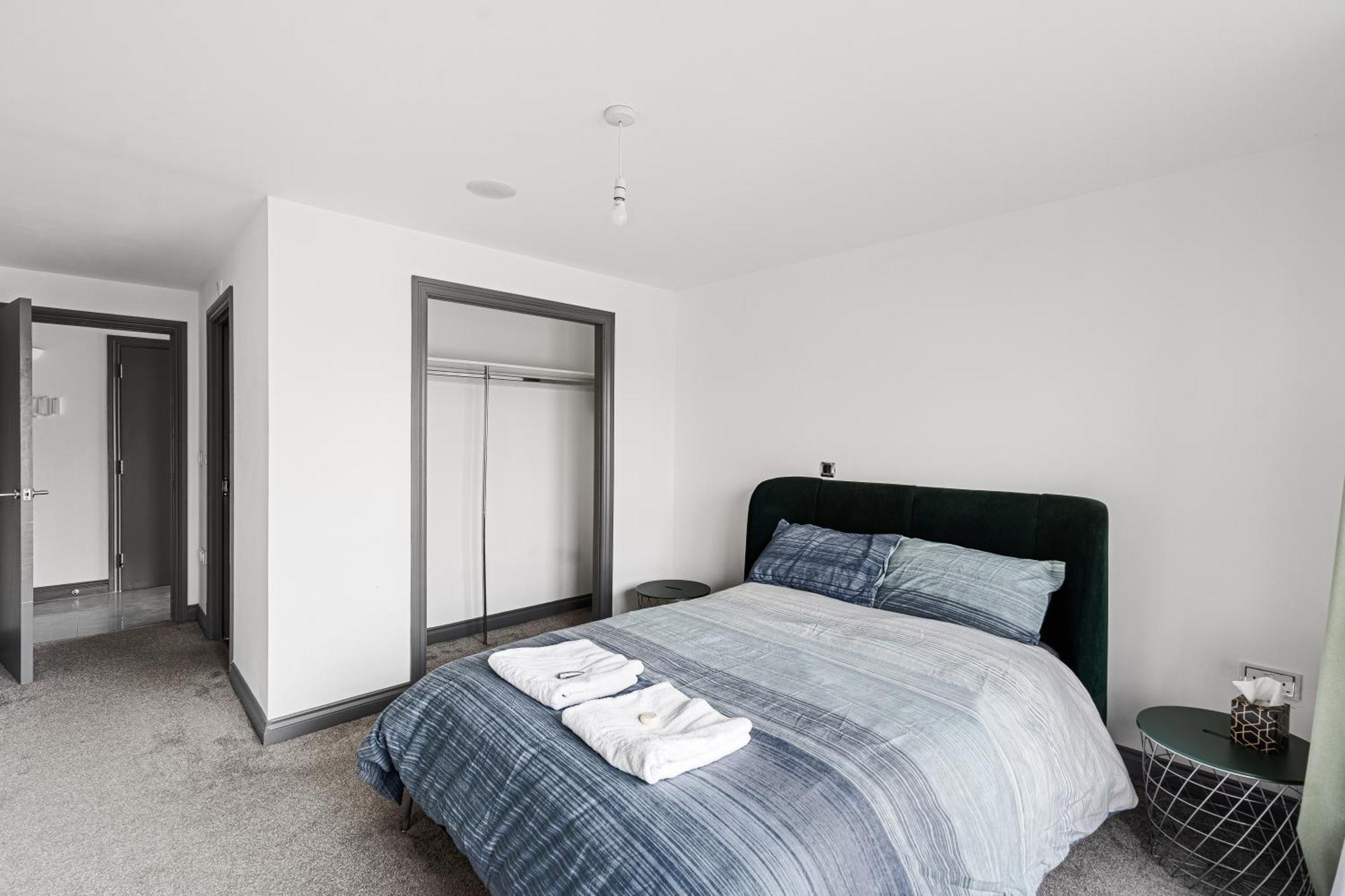 Long Letting - Luxurious 3 Bedroom Penthouse In City Centre - Parking Included! Челмсфорд Екстериор снимка
