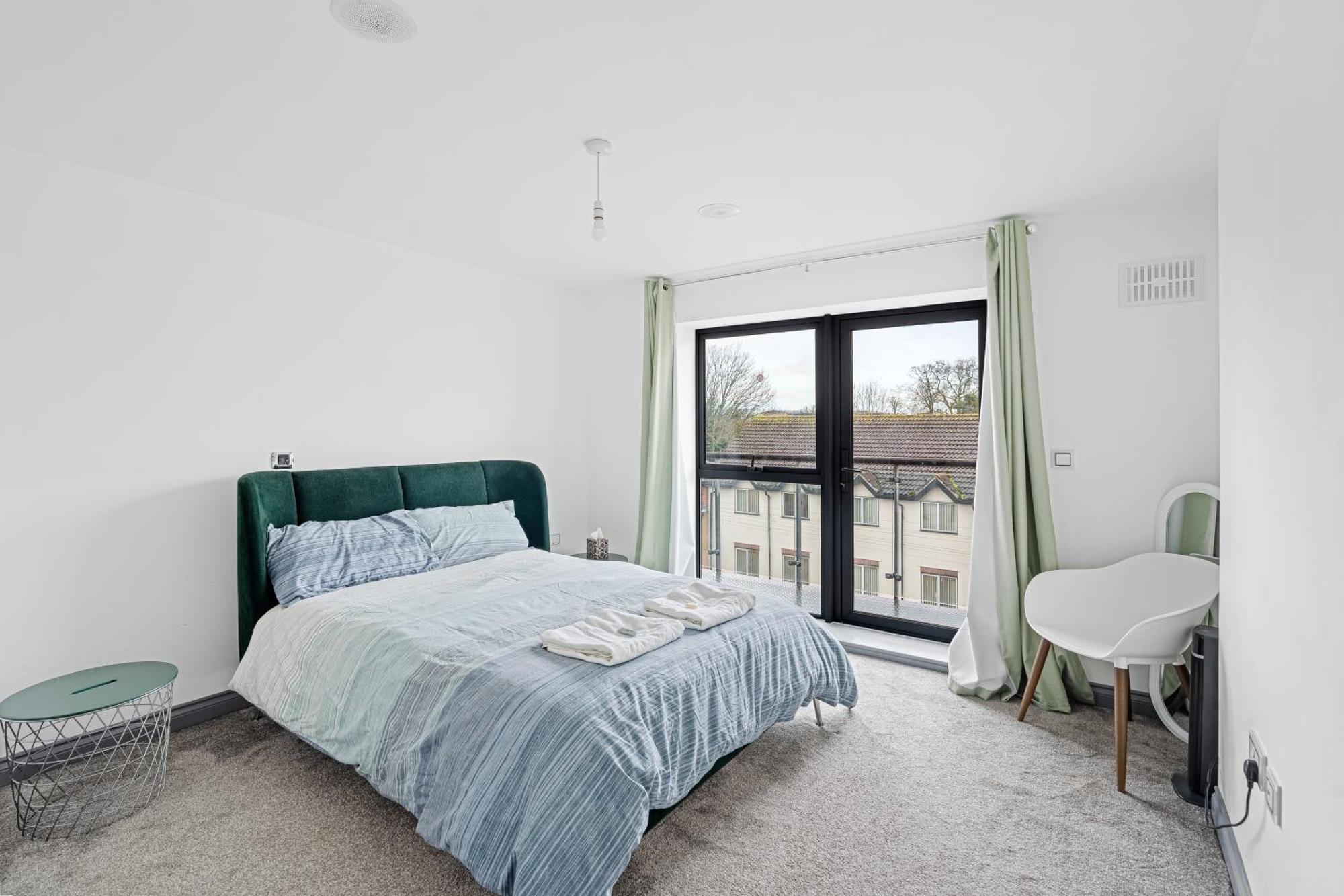 Long Letting - Luxurious 3 Bedroom Penthouse In City Centre - Parking Included! Челмсфорд Екстериор снимка