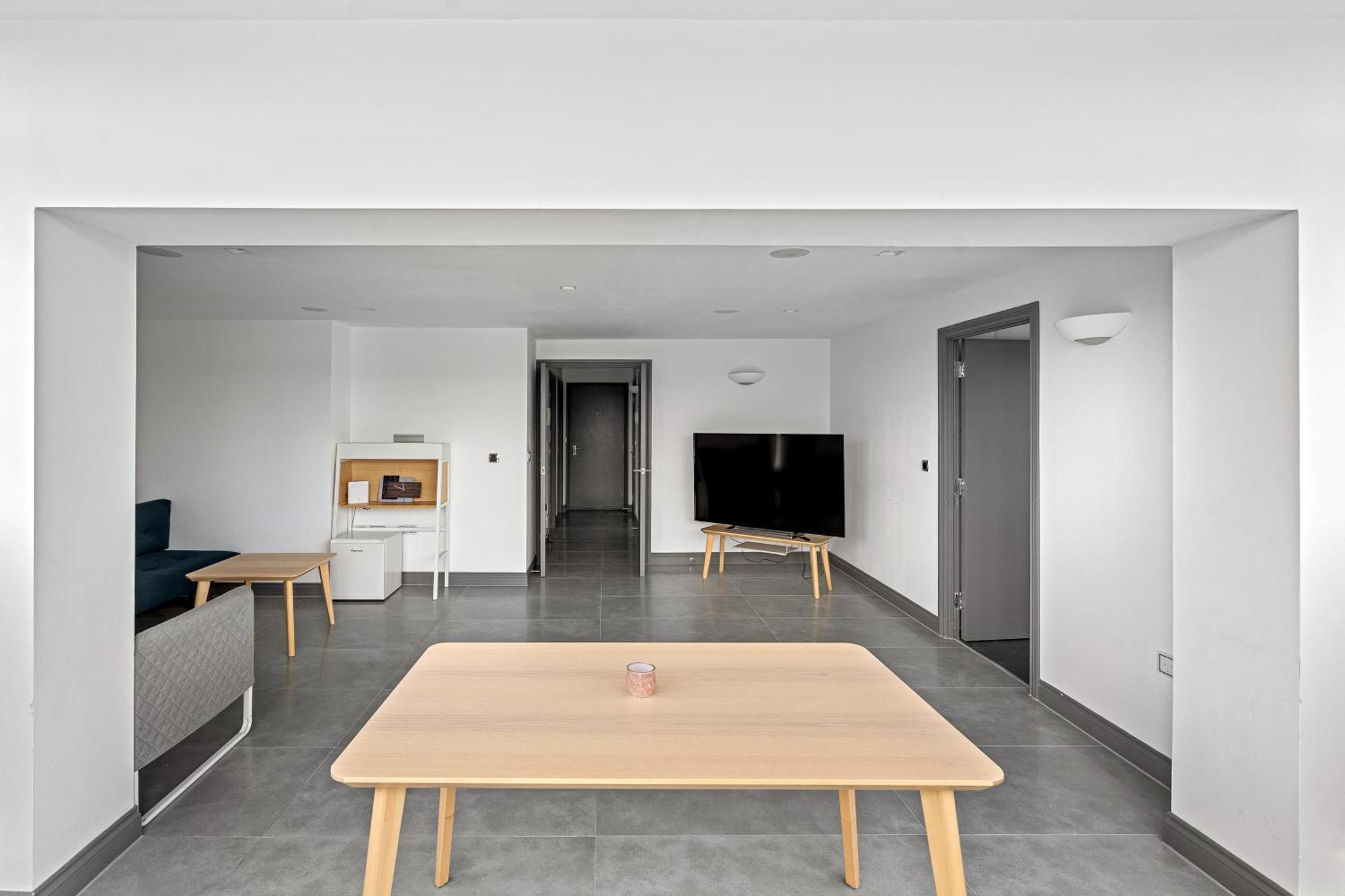 Long Letting - Luxurious 3 Bedroom Penthouse In City Centre - Parking Included! Челмсфорд Екстериор снимка