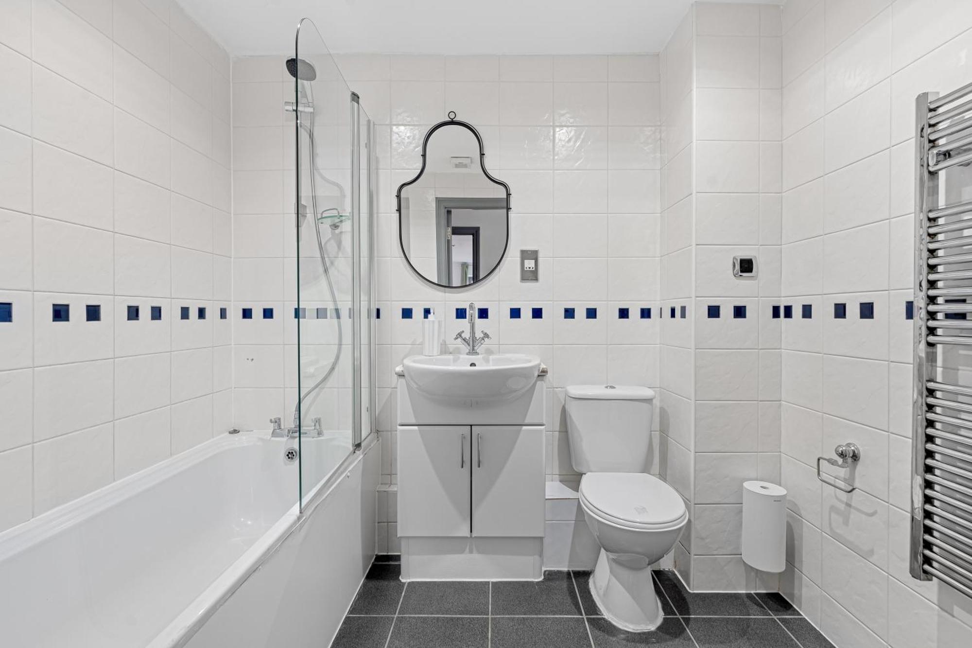 Long Letting - Luxurious 3 Bedroom Penthouse In City Centre - Parking Included! Челмсфорд Екстериор снимка